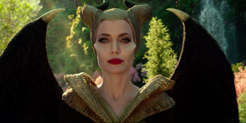 Review Maleficent 2: Đây là màn sui gia đại chiến tưng bừng khói lửa nhất năm, chỉ tiếc ngẩn ngơ vì chị đẹp Angelina Jolie ít đất diễn quá - Ảnh 8.