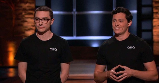 Tham gia Shark Tank, 2 thanh niên khiến iFan đổ cái rầm vì làm ra thứ Apple cũng chưa hoàn thành nổi - Ảnh 2.