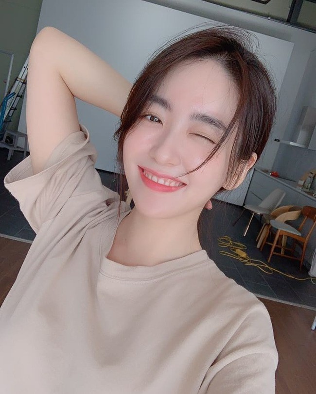 Trong thời gian thần tốc, 8 tips sau sẽ cho bạn l&agrave;n da s&aacute;ng bật t&ocirc;ng, b&oacute;ng mướt - Ảnh 3.