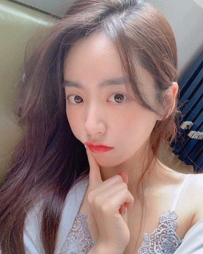 Da chẳng đẹp lên mà còn nổi mụn ầm ầm chỉ vì bạn không biết điều này khi chọn mua kem dưỡng ẩm  - Ảnh 1.