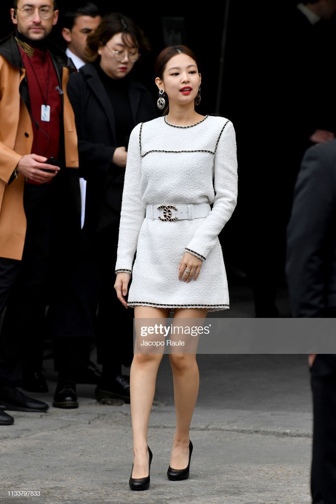 Tập tin191001 Jennie Kim attends CHANEL Show at Paris Fashion Week 2019  1jpg  Wikipedia tiếng Việt