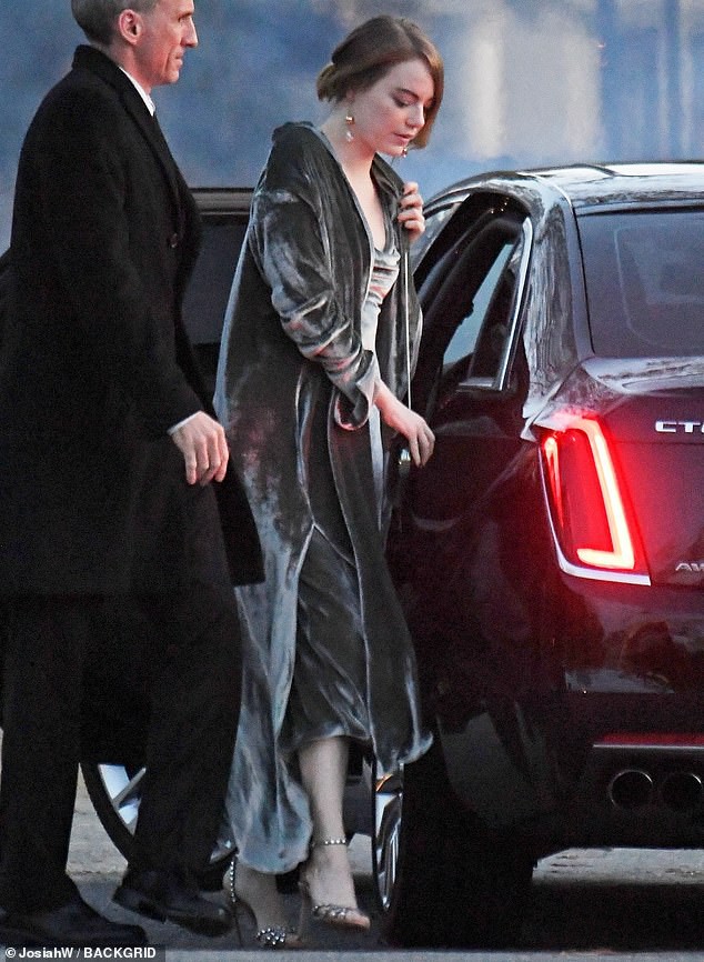 Hôn lễ mỹ nhân X-Men Jennifer Lawrence: Adele và dàn siêu sao đến dự, lâu đài thắt chặt an ninh, xe cứu thương bỗng xuất hiện - Ảnh 11.