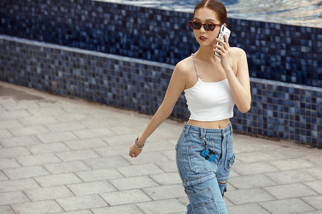 Khoe quần jeans trước sau như một, tưởng không ai dám mặc hóa ra Ngọc Trinh lại đụng hàng với Kendall Jenner - Ảnh 11.