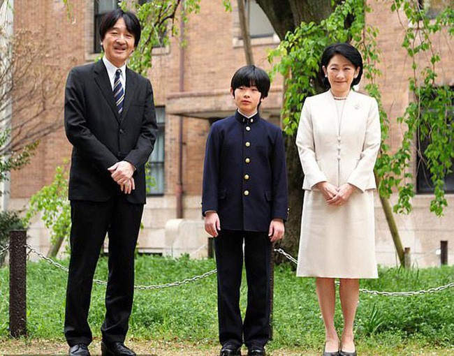 Áp lực khủng khiếp của Hoàng tử Nhật Bản 13 tuổi gánh trên vai tương lai hoàng gia lâu đời nhất thế giới  - Ảnh 3.