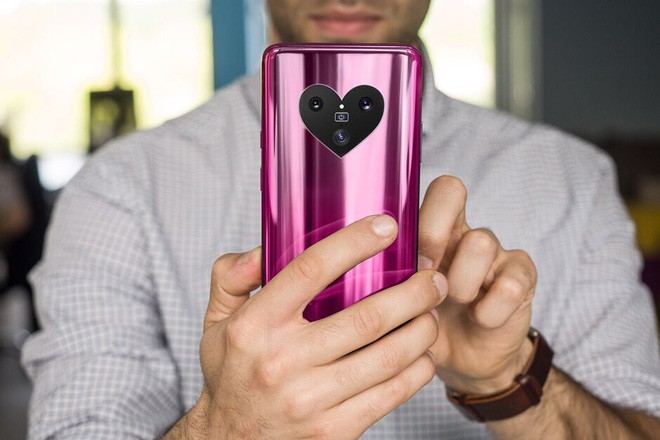 Bạn nghĩ camera smartphone hiện nay trông quái đản quá? Xu thế năm sau còn kỳ quặc hơn! - Ảnh 3.