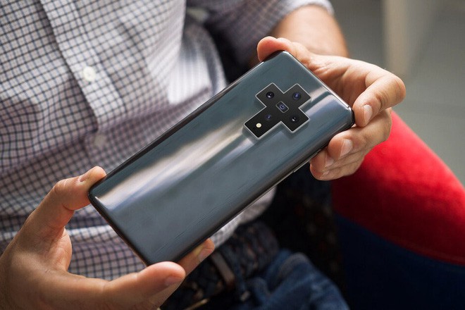 Bạn nghĩ camera smartphone hiện nay trông quái đản quá? Xu thế năm sau còn kỳ quặc hơn! - Ảnh 5.