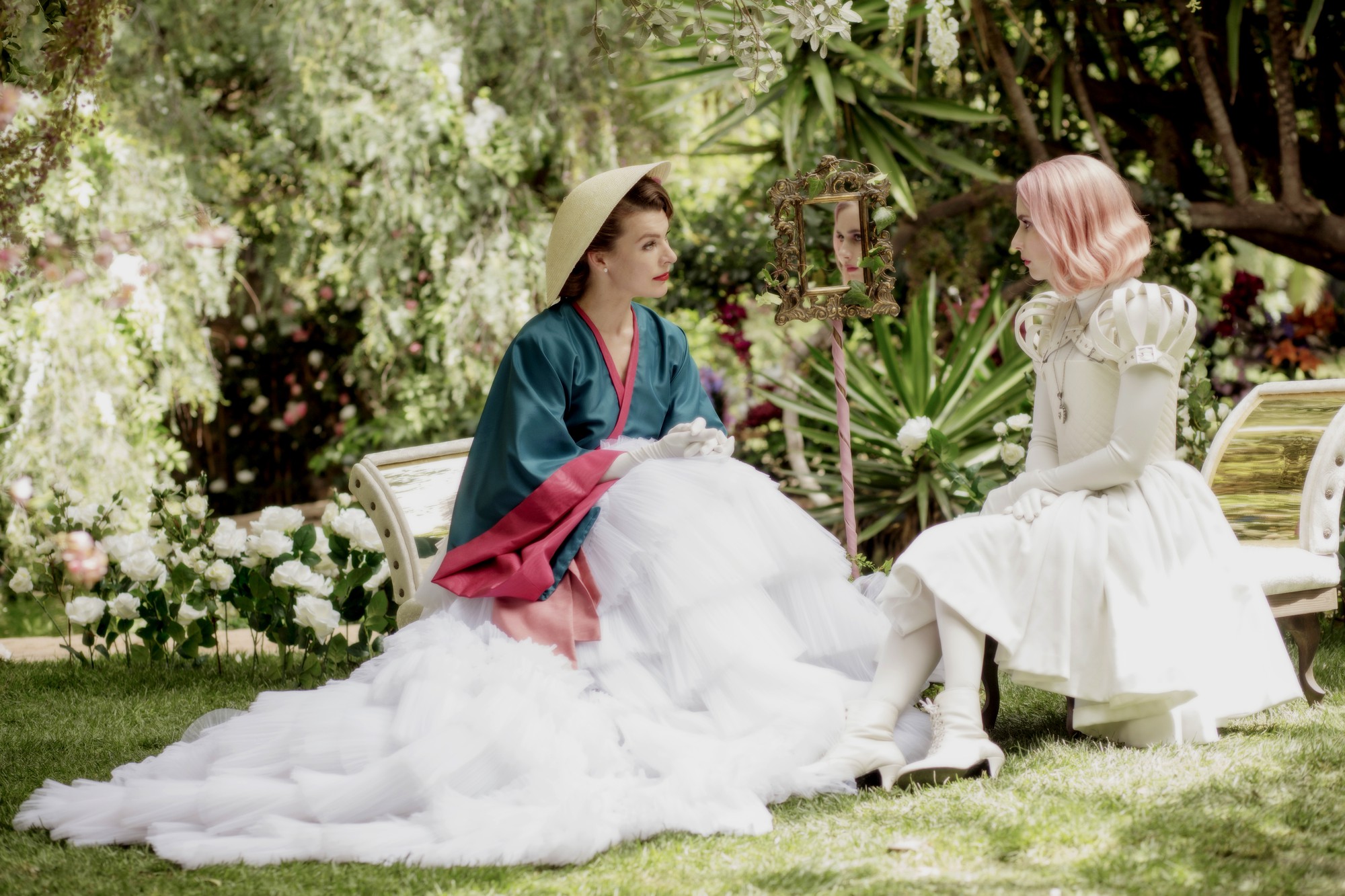 L&ograve; đ&agrave;o tạo thi&ecirc;n kim tiểu thư Paradise Hills: Khu vườn vừa mơ mộng vừa c&aacute;m dỗ hơn cả xứ Moors của Ti&ecirc;n Hắc &Aacute;m! - Ảnh 9.