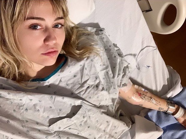 Miley Cyrus đang mang thai 3 tháng với Liam dù đang hẹn hò tình mới, che mắt fan bằng cách nói dối viêm amidan - Ảnh 1.