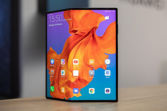 Smartphone m&agrave;n h&igrave;nh gập Mate X của Huawei cuối c&ugrave;ng cũng ch&iacute;nh thức ra mắt, gi&aacute; 2.400 USD - Ảnh 1.