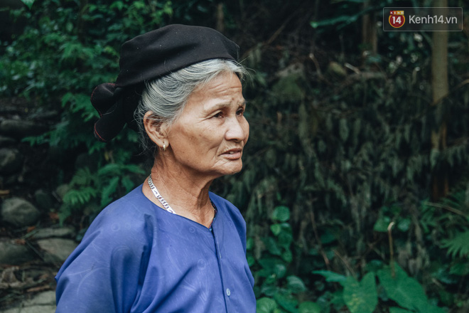 Hai mẹ con tâm thần sống như “thời tiền sử” trong túp lều cao 2m không có đường vào: “Thương nó lắm nhưng cũng đành chịu” - Ảnh 18.