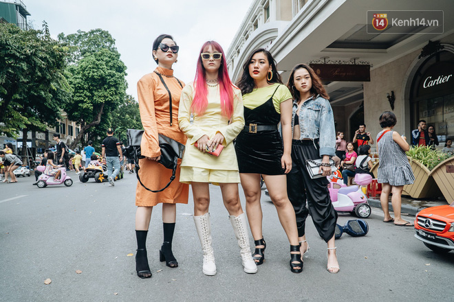 Street style AVIFW ng&agrave;y 2: giới trẻ t&iacute;ch cực l&ecirc;n đồ lồng lộn, c&aacute;c b&eacute; con cũng &ldquo;gắt&rdquo; kh&ocirc;ng k&eacute;m - Ảnh 10.