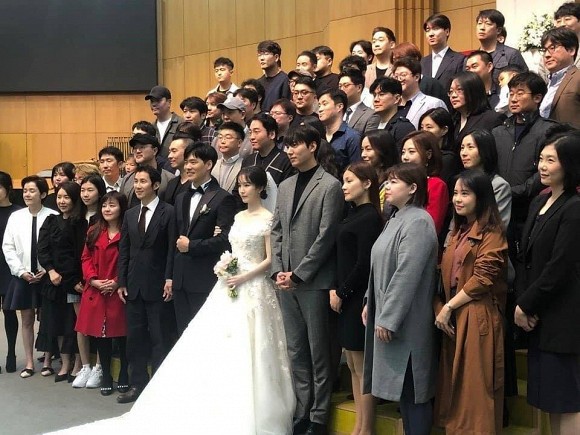 Ai như Lee Min Ho, dự đám cưới bạn thân mà chiếm hết spotlight vì bảnh bất chấp camera thường cùng chiều cao khủng - Ảnh 4.