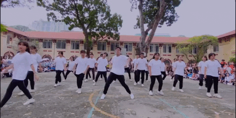 Mãn nhãn trước màn flashmob của lớp người ta, nhảy đều răm rắp khiến người xem cứ tưởng dancer chuyên nghiệp - Ảnh 2.