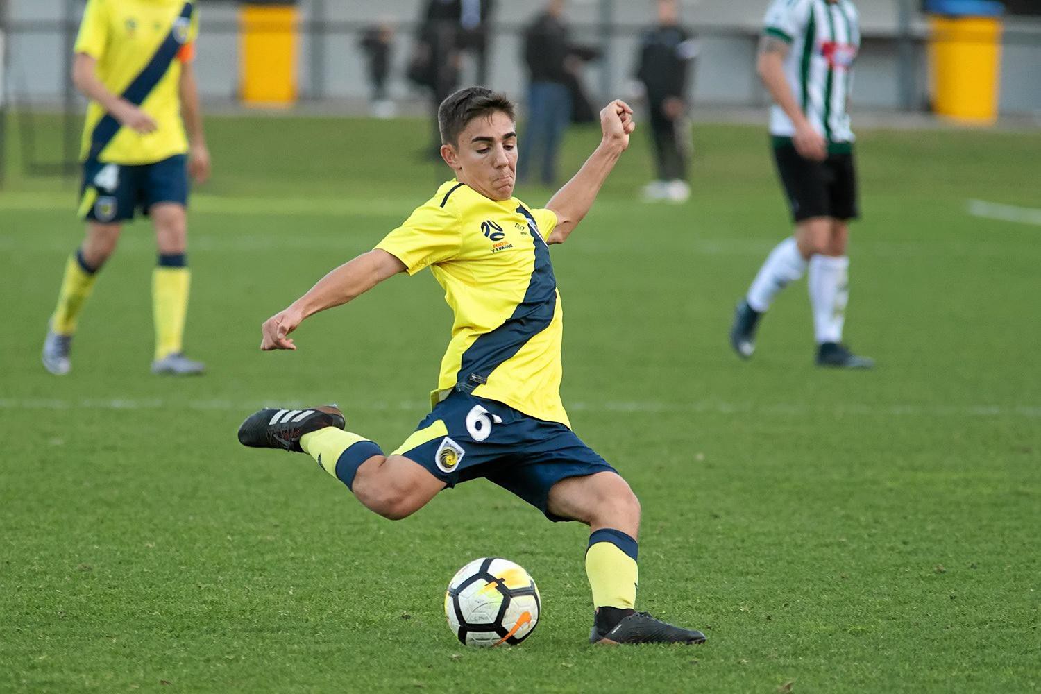 Top những cầu thủ t&iacute; hon trong FIFA 20, Lionel Messi vẫn qu&aacute; cao để bị v&agrave;o danh s&aacute;ch - Ảnh 5.