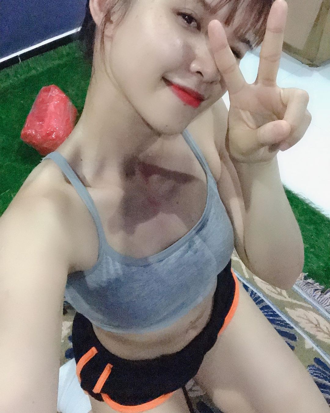 Loạt mỹ nhân Việt sở hữu cơ bụng múi nào ra múi nấy nhờ chăm chỉ tập luyện hàng ngày - Ảnh 20. Loạt mỹ nhân Việt sở hữu cơ bụng múi nào ra múi nấy nhờ chăm chỉ tập luyện hàng ngày - Ảnh 20.