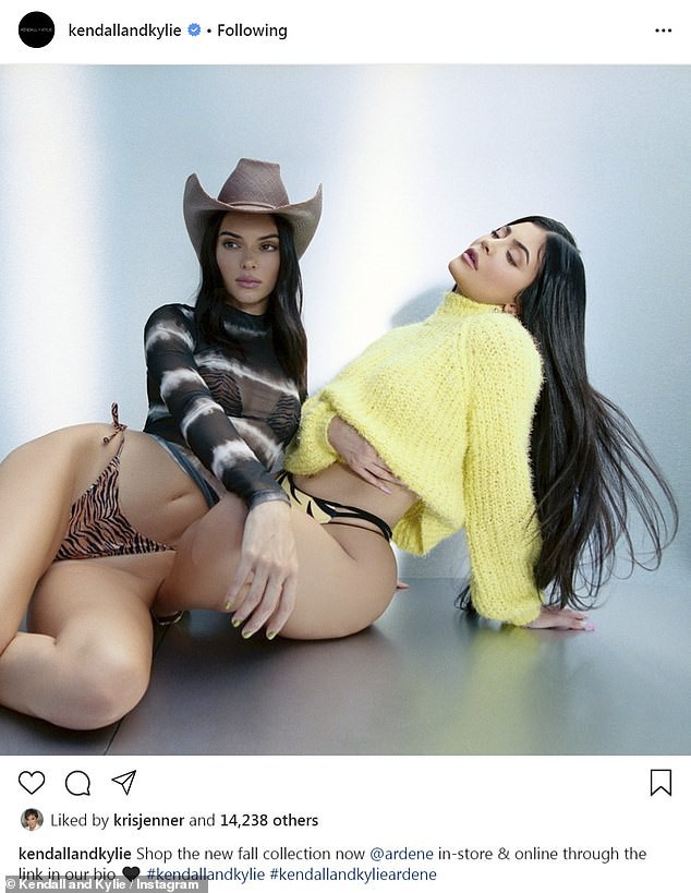Chị em Kendall và Kylie Jenner lâu lắm mới đọ body trực diện, so với ảnh quá khứ đúng là một trời một vực - Ảnh 1.