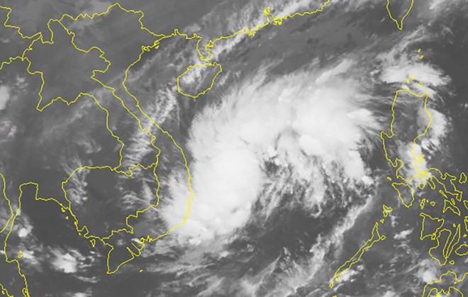 B&atilde;o số 5 tăng cấp, đổ bộ v&agrave;o đất liền c&aacute;c tỉnh từ  Quảng Ng&atilde;i - Kh&aacute;nh H&ograve;a chiều tối v&agrave; đ&ecirc;m nay - Ảnh 2.