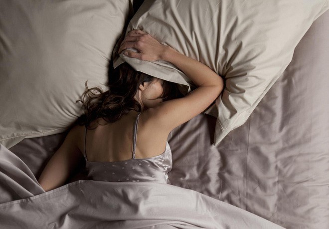 Ngủ kiểu gì thì ngủ nhưng đây là tư thế gây hại nhất cho sức khỏe mà bạn nên tránh - Ảnh 4.