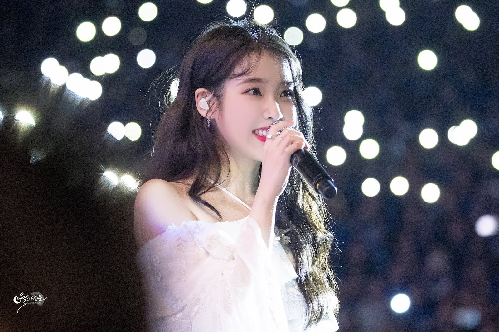 IU: Cô gái bé nhỏ bị lừa tiền, ôm khoản nợ khủng thành báu vật xứ Hàn và đây là người chúng ta cần trân trọng lúc này! - Ảnh 6.