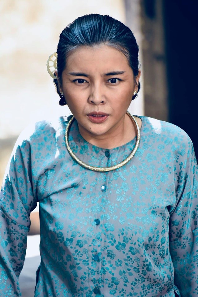 Đạo diễn Tiếng S&eacute;t Trong Mưa l&ecirc;n tiếng về tạo h&igrave;nh gi&agrave; ch&aacute;t đến hư cấu của Thị B&igrave;nh v&agrave; Cậu Ba - Ảnh 13.
