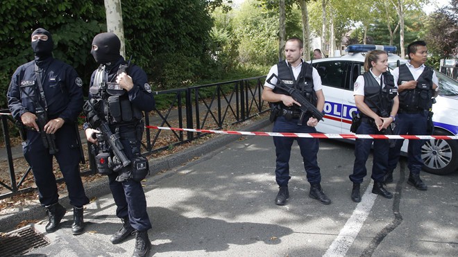 5 người thiệt mạng sau vụ tấn công bằng dao tại Sở cảnh sát Paris - Ảnh 1.