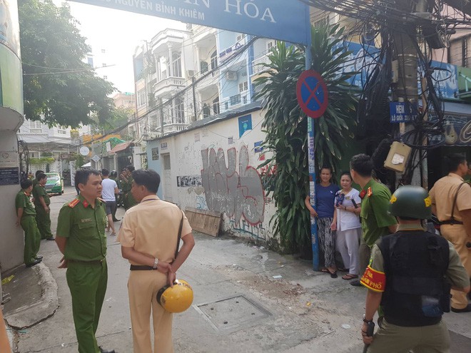  [N&oacute;ng] Thực nghiệm hiện trường vụ thẩm ph&aacute;n, giảng vi&ecirc;n kiểm s&aacute;t bị tố bắt trẻ em - Ảnh 2.
