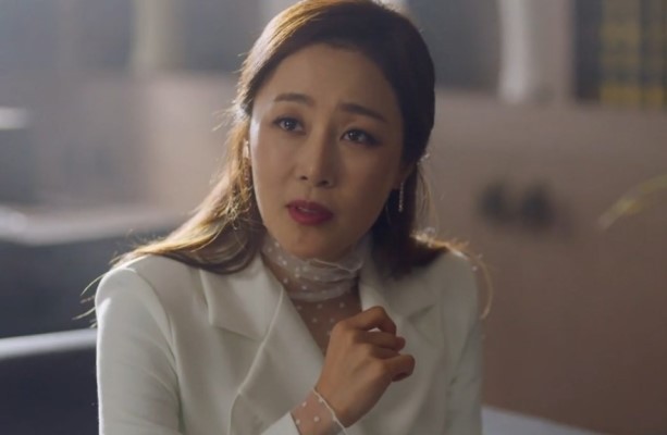 Vagabond tập 5: Lee Seung Gi vì miếng bánh mà bị bắt cóc, Suzy suýt vào tù vì tung bằng chứng khủng bố vụ rơi máy bay - Ảnh 14.