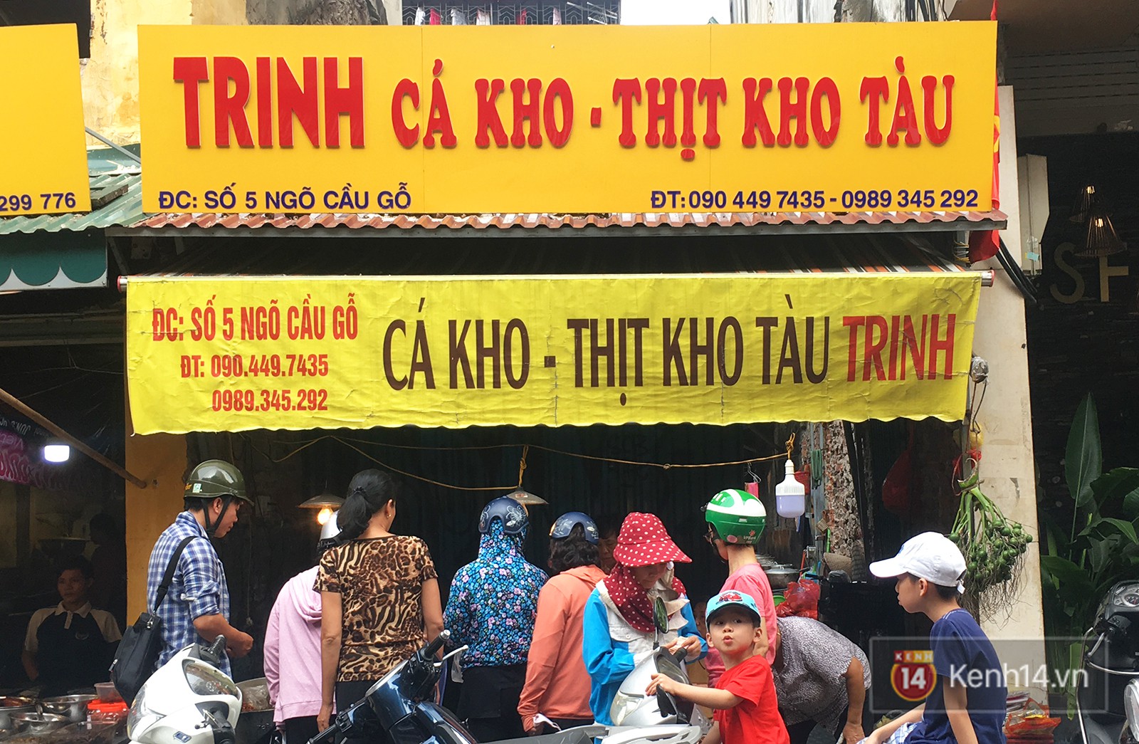 Không phải trà sữa hay đồ ăn vặt, đố bạn biết món ăn phố cổ nào đang “hot hit” nhất thời điểm hiện tại? Xin thưa là 1 món rất quen trong bữa cơm người Việt - Ảnh 2. Không phải trà sữa hay đồ ăn vặt, đố bạn biết món ăn phố cổ nào đang “hot hit” nhất thời điểm hiện tại? Xin thưa là 1 món rất quen trong bữa cơm người Việt - Ảnh 2.