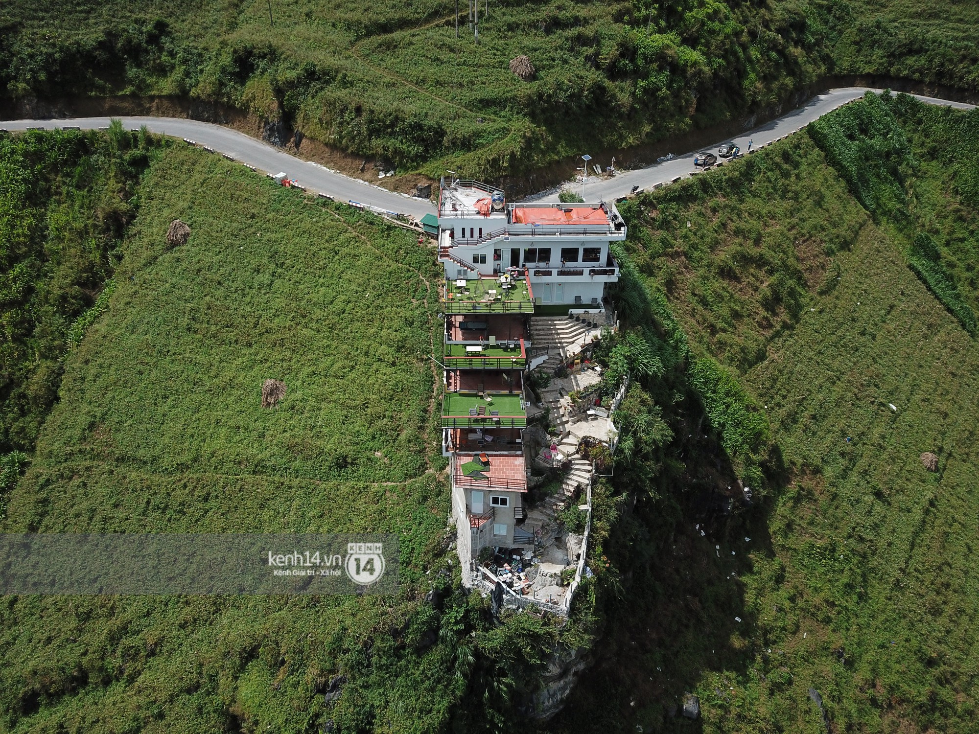 B&agrave; chủ M&atilde; P&igrave; L&egrave;ng Panorama: Nếu như c&ocirc;ng tr&igrave;nh bị thu hồi, t&ocirc;i chỉ c&ograve;n nước nhảy xuống s&ocirc;ng Nho Quế - Ảnh 1.