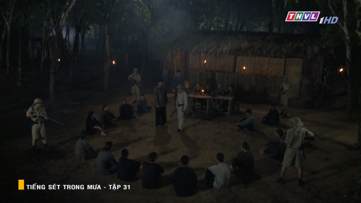 Tiếng S&eacute;t Trong Mưa tập 31: Bổn cũ soạn lại, tuyệt chi&ecirc;u thả th&iacute;nh của mẹ con Thị B&igrave;nh ch&iacute;nh l&agrave; h&aacute;t ru cậu chủ? - Ảnh 18.