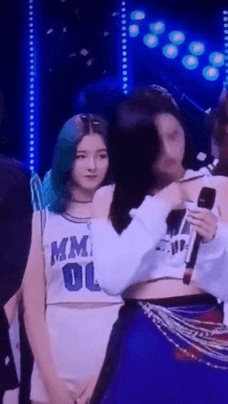 Bị mẹ của một thành viên tố giả tạo, chợt nhìn lại MOMOLAND: Mới debut 3 năm mà đã dính loạt phốt thái độ với BLACKPINK, BTS và nhiều hơn thế - Ảnh 1.
