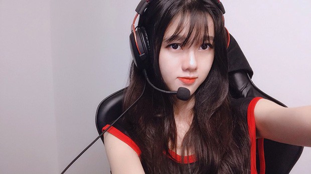 Loạt streamer mặt đẹp, chân dài củng cố thêm cho chân lý thời đại mới: Muốn ngắm gái xinh thì xem streaming! - Ảnh 3.