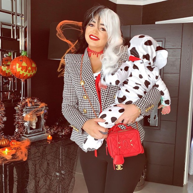 Cười nghiêng ngả với trang phục Ronaldo sử dụng để dọa người nhân ngày Halloween - Ảnh 7.