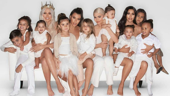 Dù bị ghét vì tai tiếng và chiêu trò bẩn nhưng trong cách nuôi dạy con, không ít người phải gật gù tán dương gia đình Kardashian - Ảnh 1.