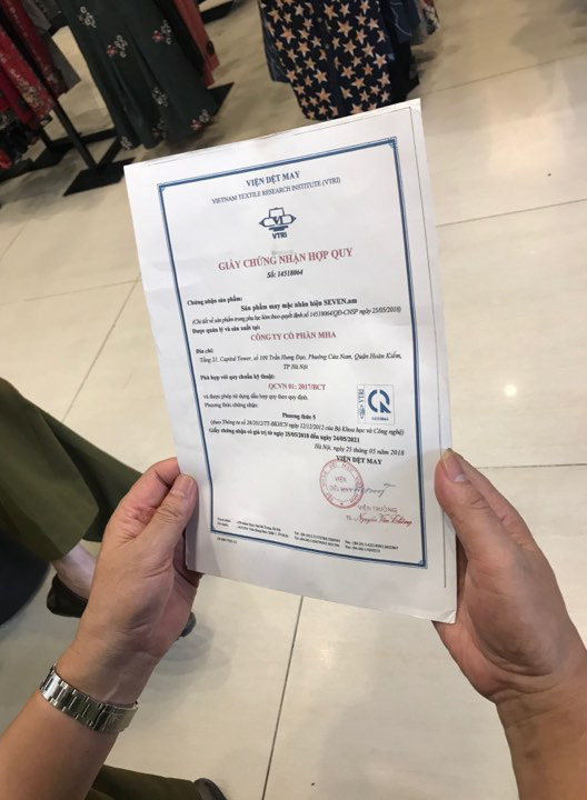 Tổng kiểm tra 5 điểm kinh doanh Seven.Am trên địa bàn Hà Nội - Ảnh 3.