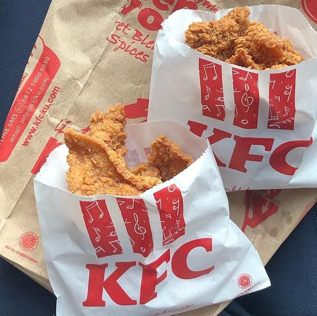 Món da gà tẩm bột chiên mở bán ở KFC Singapore khiến dân tình sôi sục, bao giờ mới đến Việt Nam đây? - Ảnh 7.