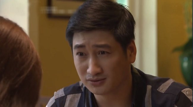 Vừa để bồ ngửi ph&acirc;n, Th&aacute;i &ldquo;ng&acirc;y ng&ocirc;&rdquo; (Hoa Hồng Tr&ecirc;n Ngực Tr&aacute;i) c&ograve;n bế cả c&uacute;n y&ecirc;u đến nh&agrave; cầu h&ocirc;n g&aacute;i? - Ảnh 1.