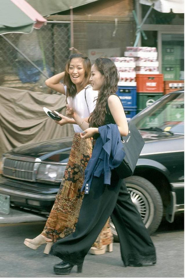 Nam thanh nữ tú xứ Hàn những năm 90: Lên đồ chặt chém, bắt trend nhanh khiến thế hệ bây giờ cũng phải ngả mũ - Ảnh 2.