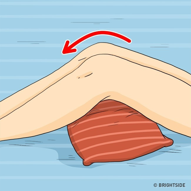 Những tips giúp giảm bớt nếp nhăn xuất hiện từ đầu đến chân cả trong khi ngủ - Ảnh 3.