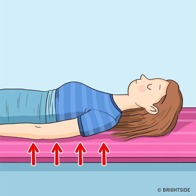 Những tips giúp giảm bớt nếp nhăn xuất hiện từ đầu đến chân cả trong khi ngủ - Ảnh 5.