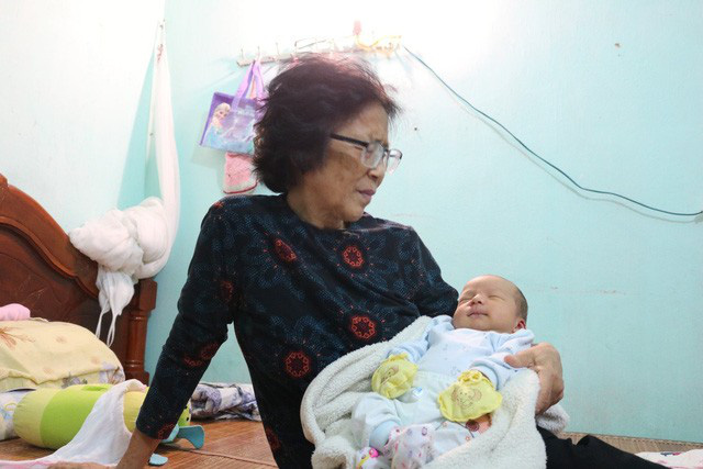 Vợ mất đột ngột, cựu vận động viên Hải Phòng lên mạng xã hội xin sữa mẹ nuôi con - Ảnh 3.