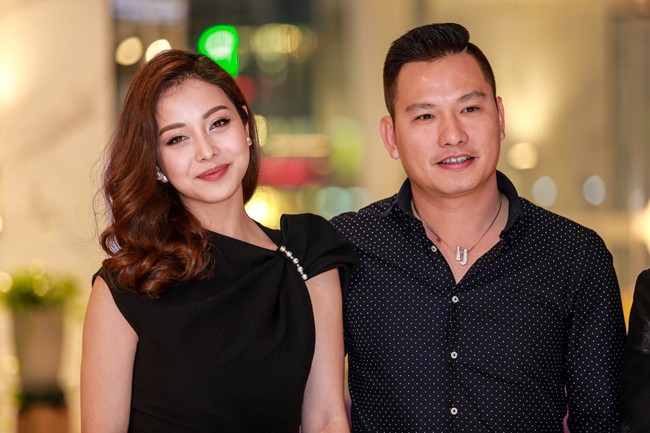 Học vấn khủng của loạt dâu rể showbiz Việt: Toàn doanh nhân thành đạt tốt nghiệp loại giỏi, thạo 4, 5 ngoại ngữ - Ảnh 3.