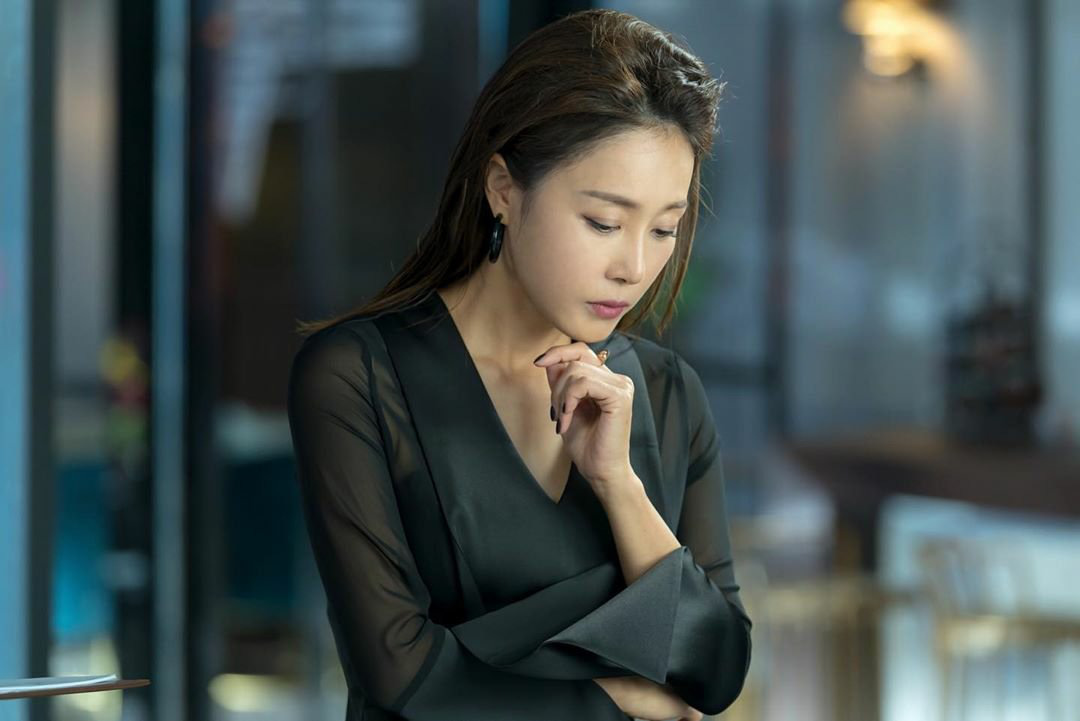 Khi dàn sao Vagabond làm cô Tấm ngồi lựa cảnh yêu thích nhất: Suzy chọn tường người đỡ đạn, Lee Seung Gi mê trò truy sát giữa Ma Rốc - Ảnh 7. Khi dàn sao Vagabond làm cô Tấm ngồi lựa cảnh yêu thích nhất: Suzy chọn tường người đỡ đạn, Lee Seung Gi mê trò truy sát giữa Ma Rốc - Ảnh 7.