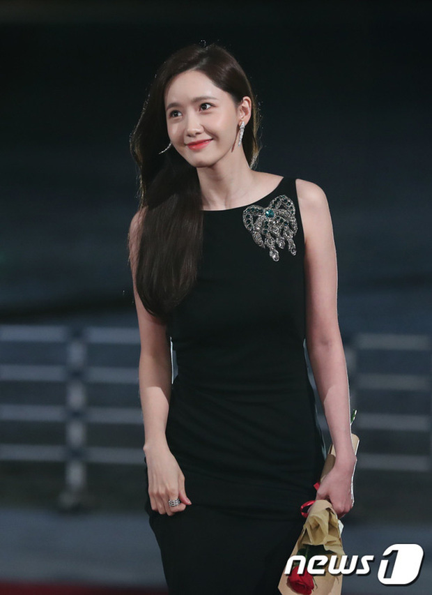 4 nữ diễn viên Hàn Quốc đổ bộ AAA 2019 từ mỹ nhân dao kéo đến nữ hoàng cảnh nóng toàn sao profile khủng - Ảnh 12.
