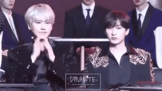 Kyuhyun (Super Junior) nổi m&aacute;u fanboy, quẩy theo Chungha kh&ocirc;ng trật một nhịp n&agrave;o tại AAA 2019 - Ảnh 2.