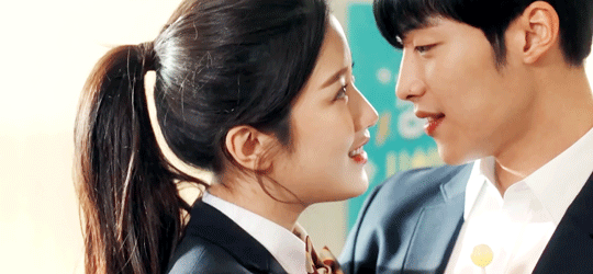Bà hàng xóm đi đồn Woo Do Hwan và ác nữ Moon Ga Young đang hẹn hò, đóng phim tình thế này không yêu mới lạ! - Ảnh 1.
