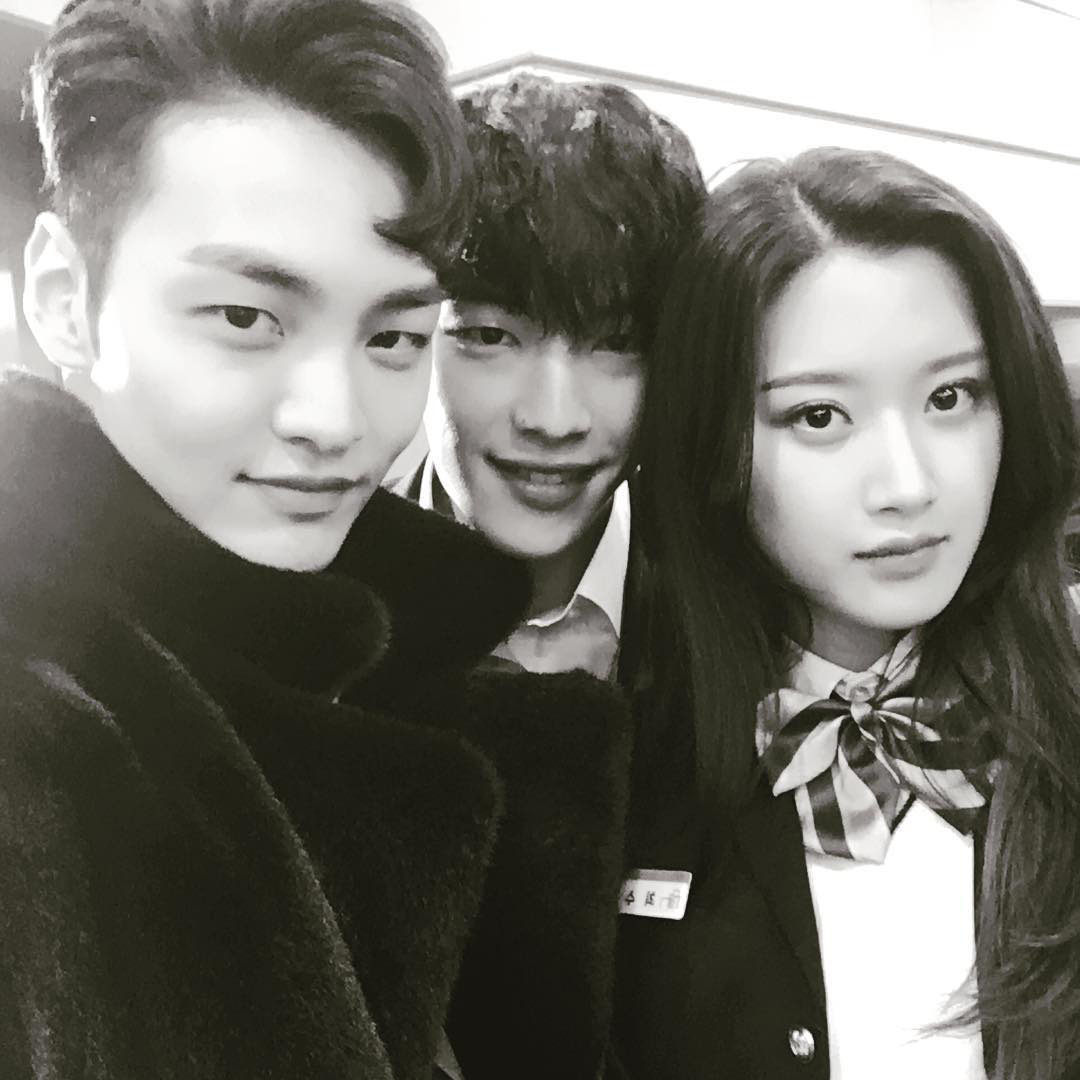 B&agrave; h&agrave;ng x&oacute;m đi đồn Woo Do Hwan v&agrave; &aacute;c nữ Moon Ga Young đang hẹn h&ograve;, đ&oacute;ng phim t&igrave;nh thế n&agrave;y kh&ocirc;ng y&ecirc;u mới lạ! - Ảnh 13.