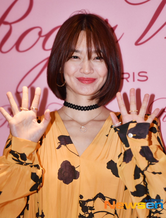 M&agrave;n đụng độ đ&atilde; mắt giữa Park Min Young v&agrave; Shin Min Ah: Bạn g&aacute;i Kim Woo Bin bị thư k&yacute; Kim lấn &aacute;t chỉ v&igrave; nếp nhăn hại - Ảnh 4.