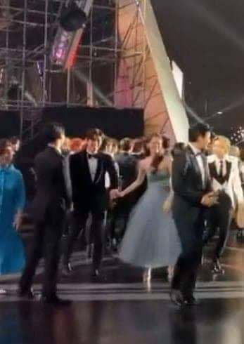 Rộ tin Yoona nắm tay Ji Chang Wook ở hậu trường AAA 2019, fan cùng mở lại The K2 xem cho thỏa nỗi nhớ - Ảnh 2.