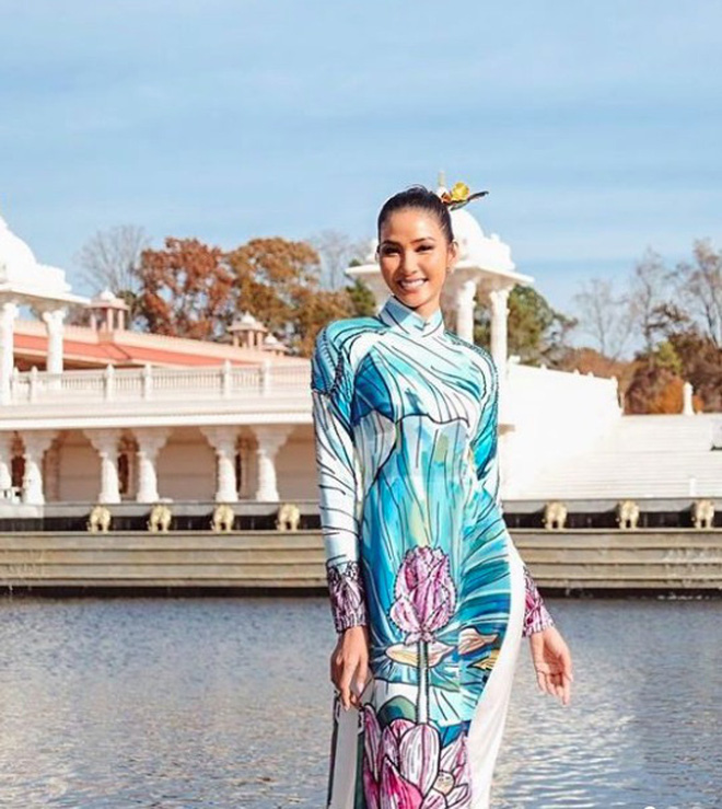 Hoàng Thùy đeo sash Việt Nam, rạng rỡ đọ sắc cùng dàn đối thủ cực mạnh trong ngày đầu nhập cuộc Miss Universe - Ảnh 5.
